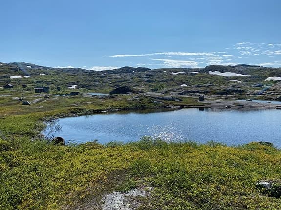SOLGT - KONTAKT MEGLER INGVE HILSTAD DERSOM DU SKAL SELGE - Flott tomt ved Grusgropvatnet, pen utsikt og gode solforhold