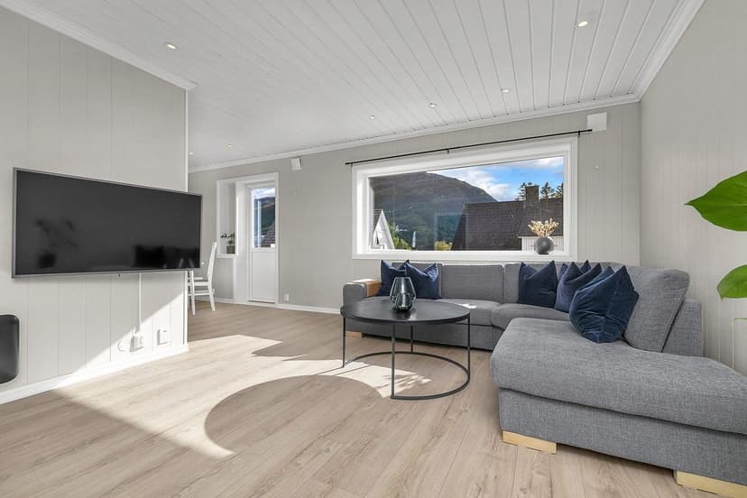 Mellomveien 5, 8516 Narvik